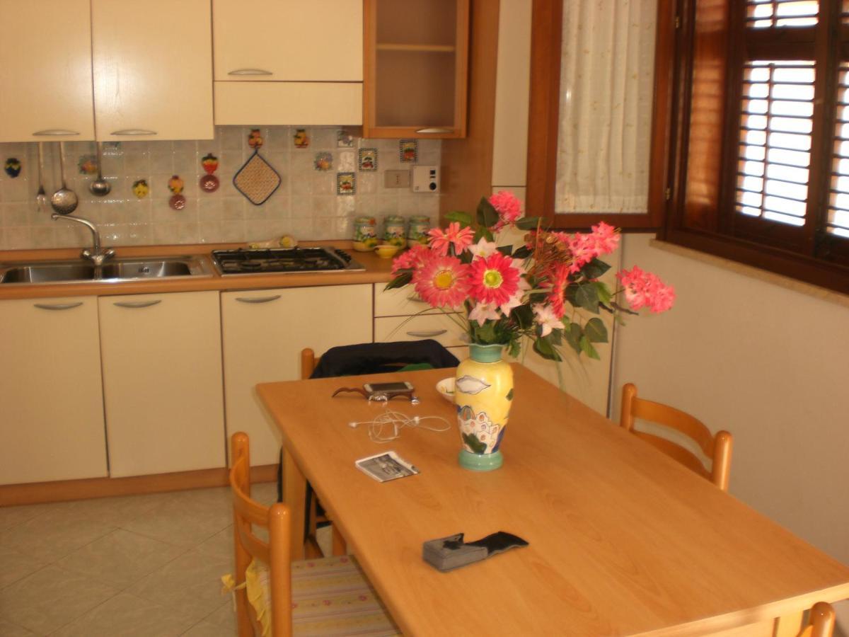 Casa Vacanza Spiaggia Praia فافينانا المظهر الخارجي الصورة